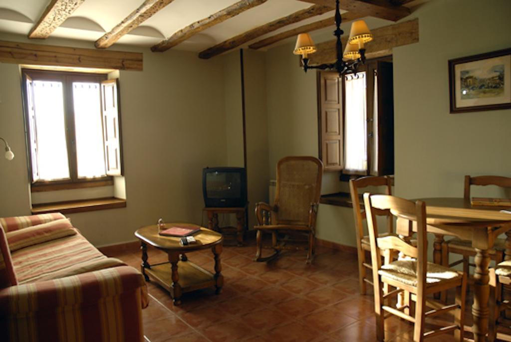 Parador De Santa Rita Molina de Aragon Exterior foto
